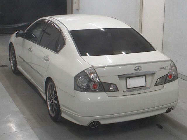 NISSAN FUGA