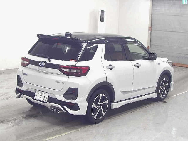 DAIHATSU ROCKY