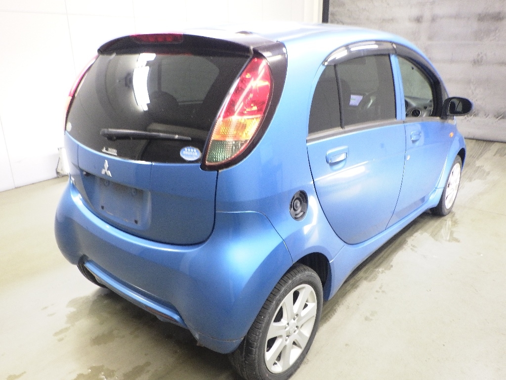 MITSUBISHI I