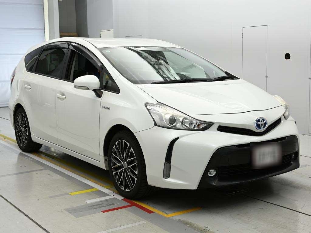 TOYOTA PRIUS ALPHA