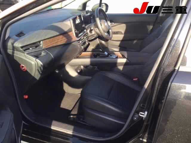 NISSAN AURA