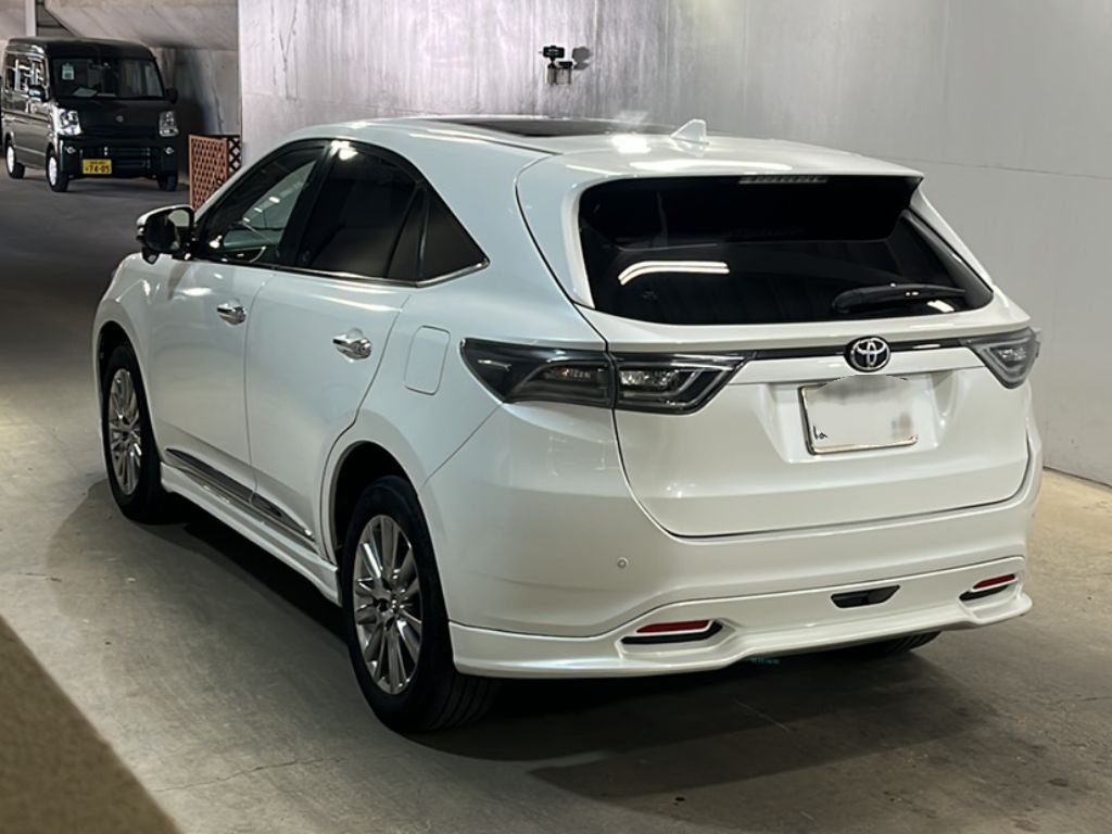 TOYOTA HARRIER