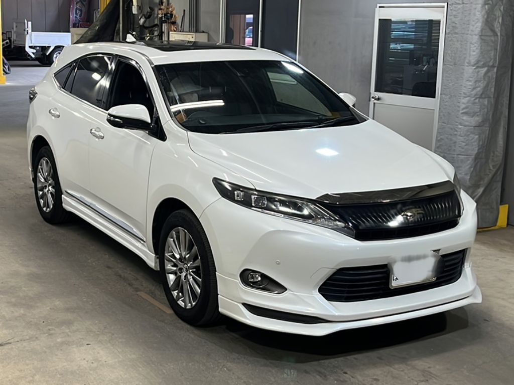 TOYOTA HARRIER