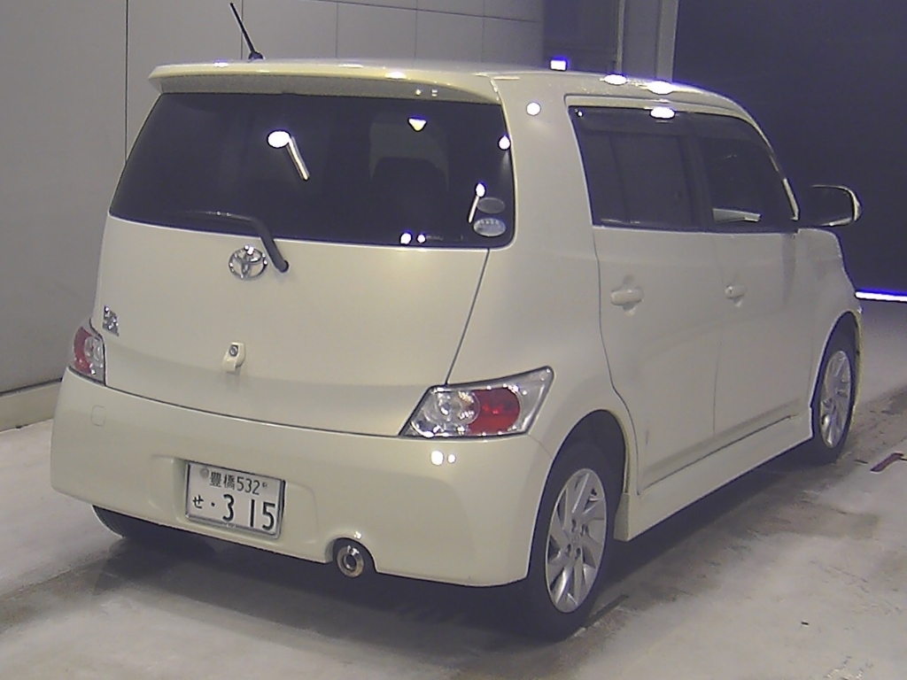 TOYOTA BB