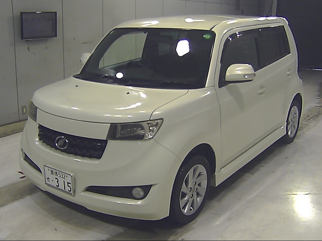TOYOTA BB