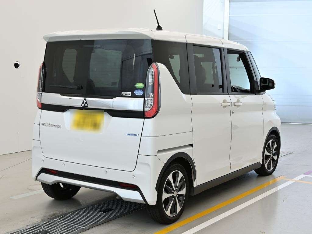 MITSUBISHI EK SPACE