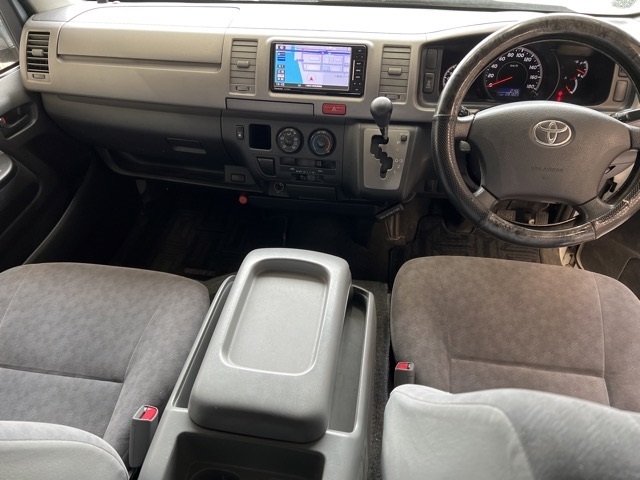 TOYOTA REGIUS ACE