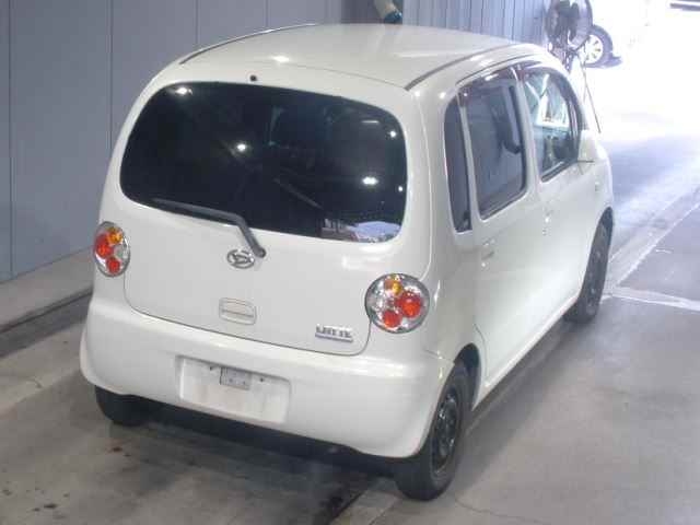DAIHATSU MOVE LATTE