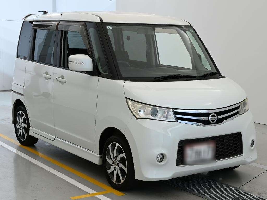NISSAN ROOX