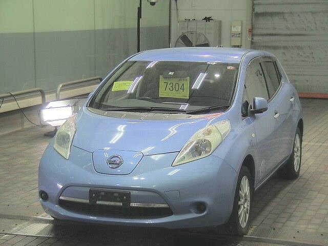 NISSAN LEAF