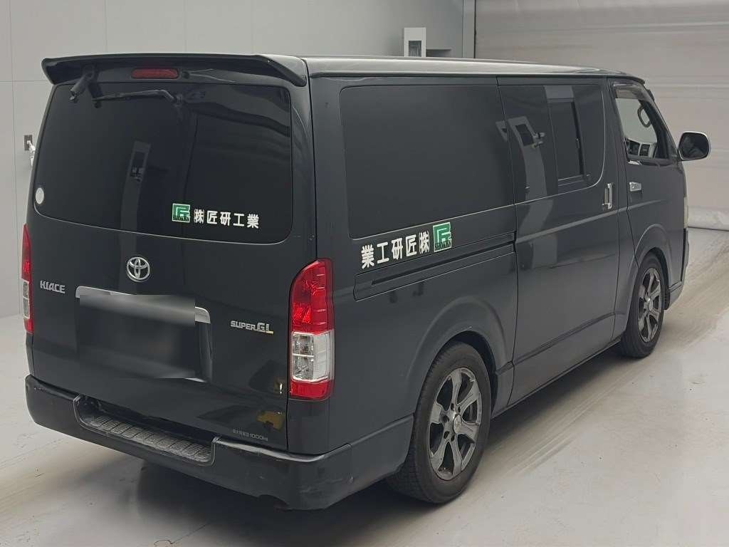 TOYOTA REGIUS ACE