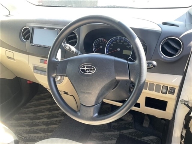 SUBARU LUCRA