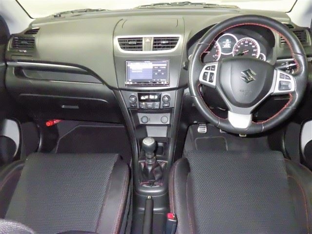 SUZUKI SWIFT