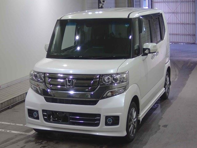 HONDA N-BOX+