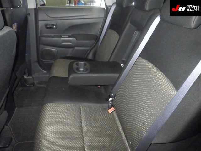 MITSUBISHI RVR