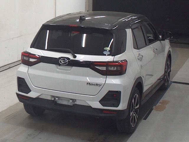 DAIHATSU ROCKY