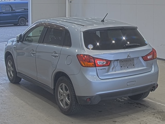 MITSUBISHI RVR