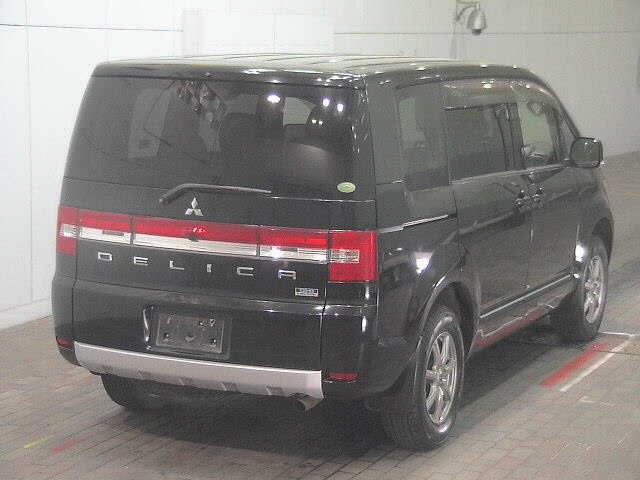 MITSUBISHI DELICA D:5