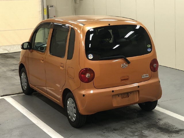 DAIHATSU MOVE LATTE