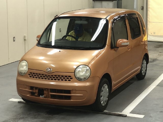 DAIHATSU MOVE LATTE