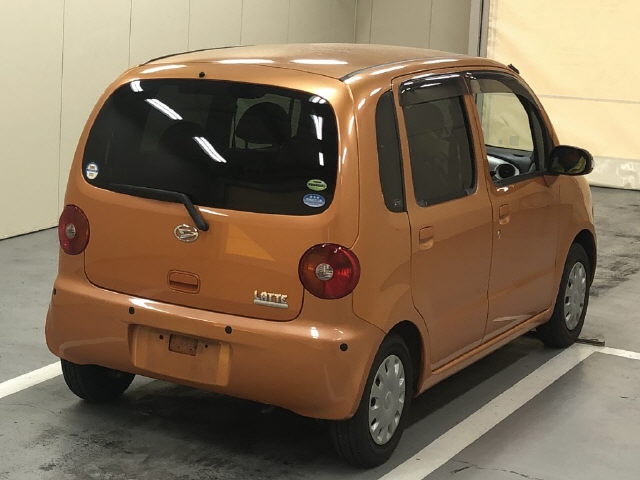 DAIHATSU MOVE LATTE