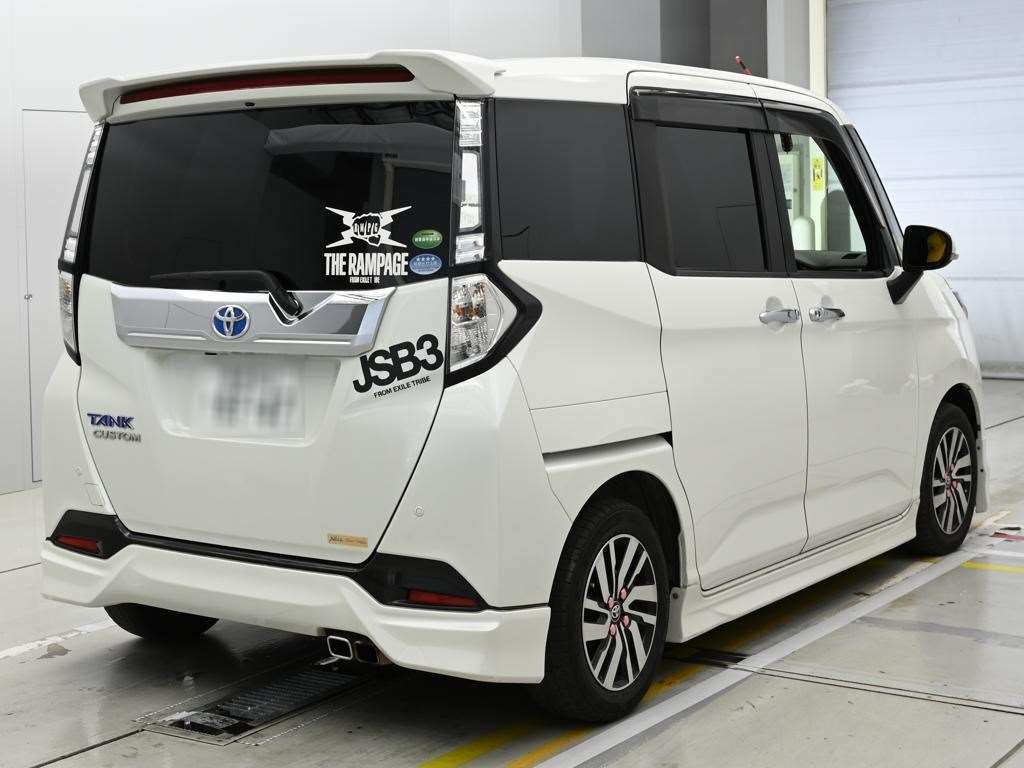 TOYOTA TANK