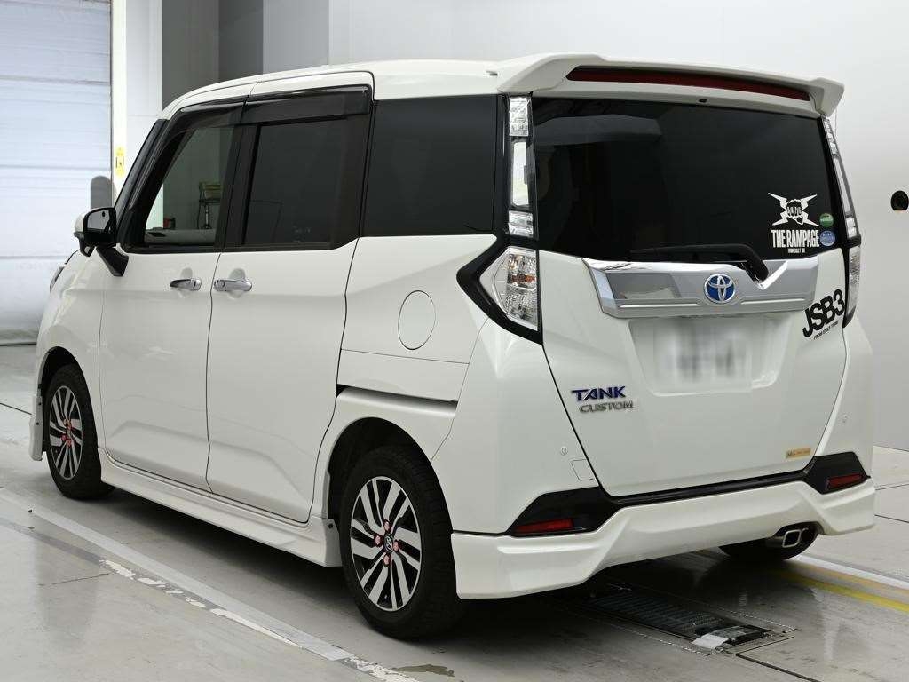TOYOTA TANK