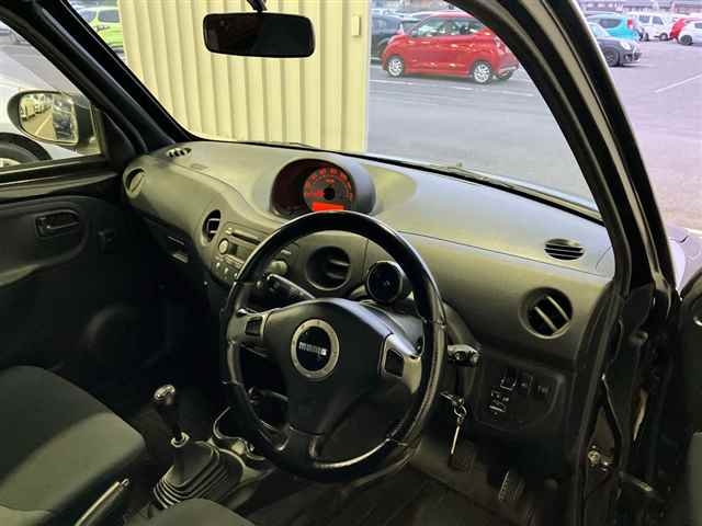 DAIHATSU ESSE