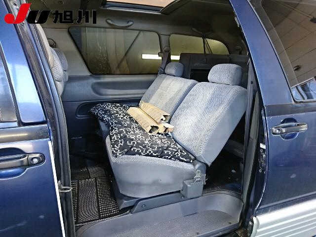 TOYOTA ESTIMA EMINA