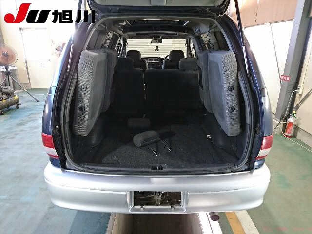 TOYOTA ESTIMA EMINA