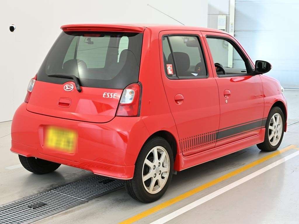 DAIHATSU ESSE