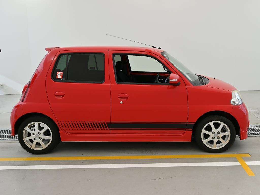 DAIHATSU ESSE