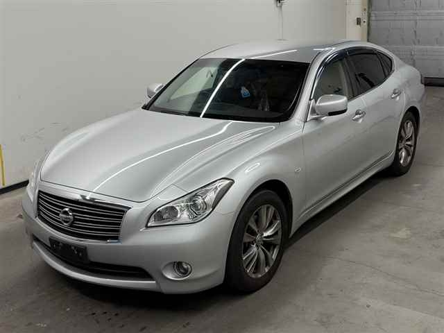 NISSAN FUGA