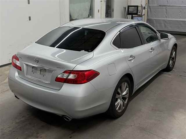 NISSAN FUGA