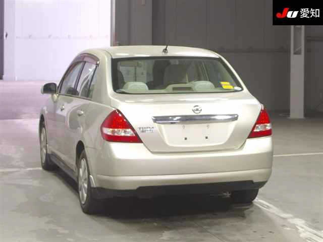 NISSAN TIIDA LATIO