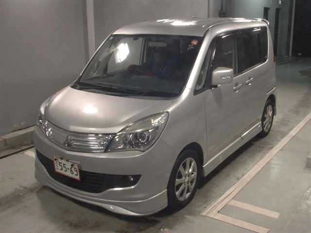 MITSUBISHI DELICA D:2