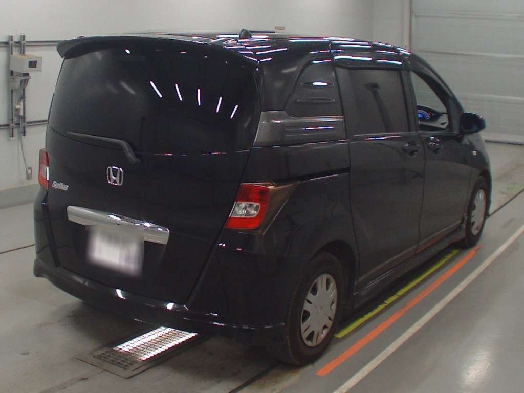 HONDA FREED SPIKE