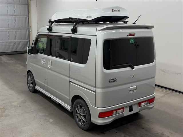 MITSUBISHI TOWN BOX