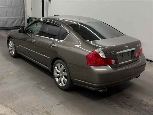 NISSAN FUGA