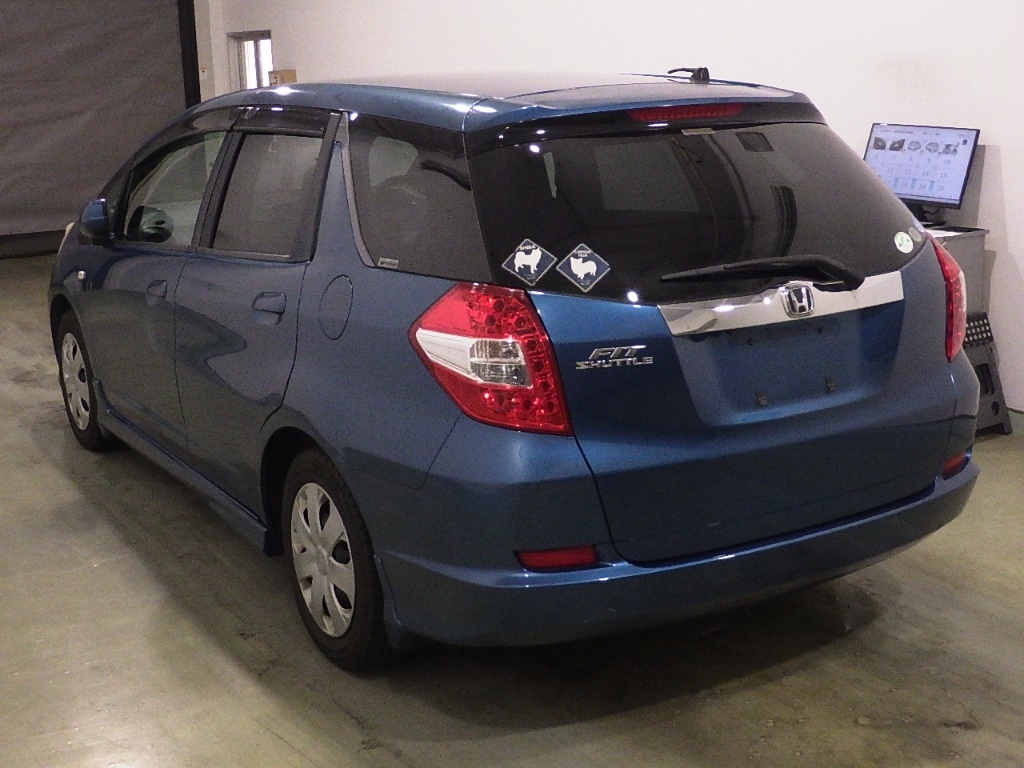 HONDA FIT SHUTTLE