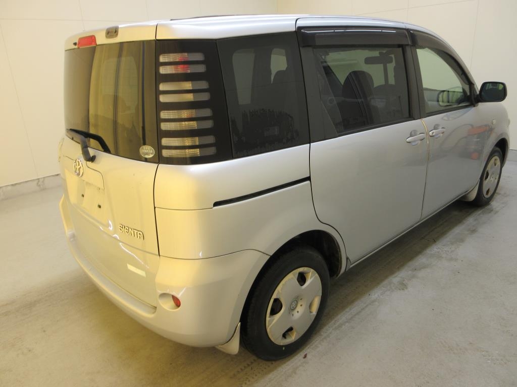 TOYOTA SIENTA