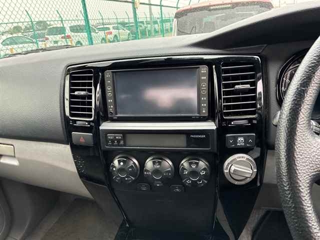 TOYOTA HILUX SURF