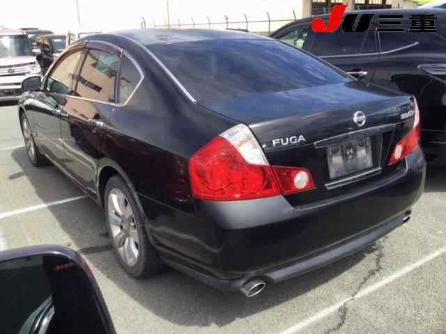NISSAN FUGA