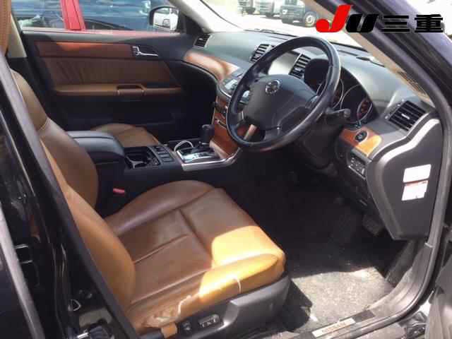 NISSAN FUGA