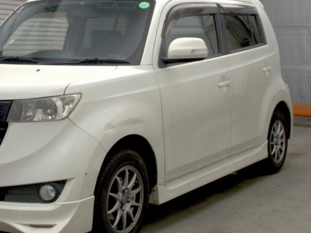 TOYOTA BB