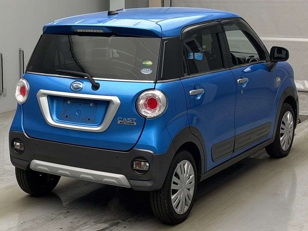 DAIHATSU CAST