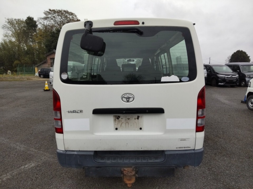TOYOTA REGIUS ACE