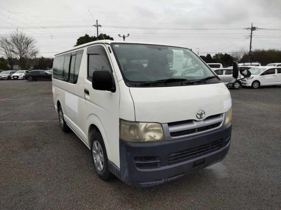 TOYOTA REGIUS ACE