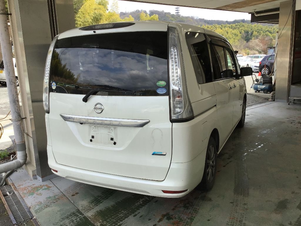 NISSAN SERENA