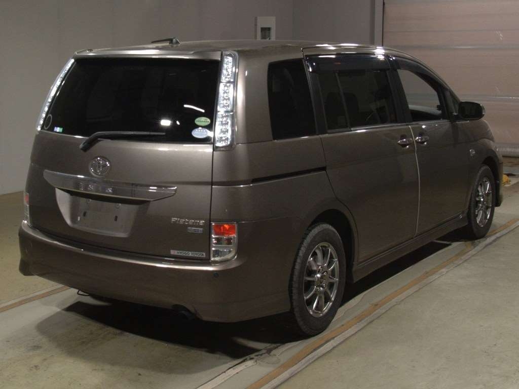TOYOTA ISIS